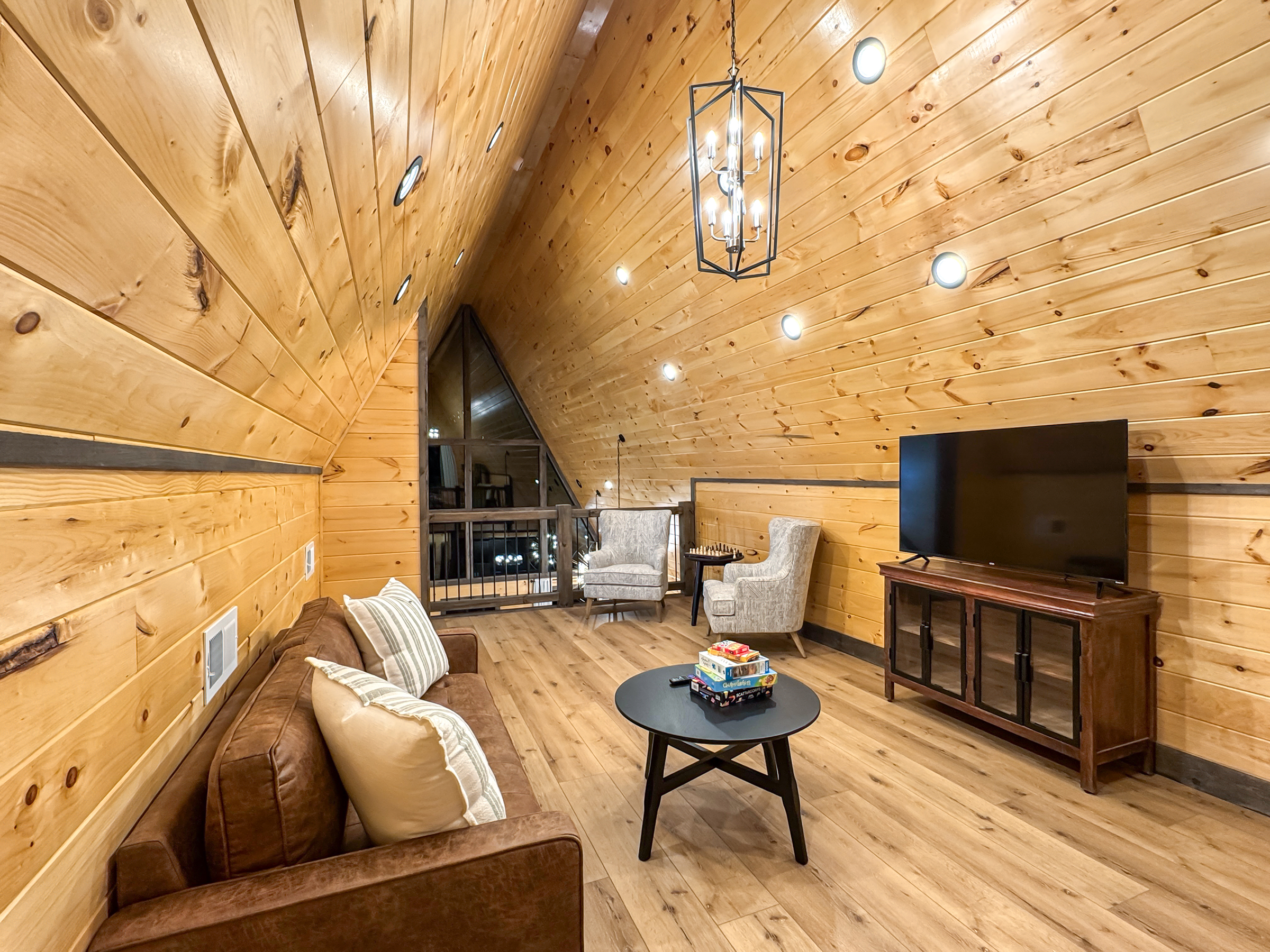 Sevierville, Tennessee, 37862, United States, 3 Bedrooms Bedrooms, ,3 BathroomsBathrooms,Residential,For Sale,1984599