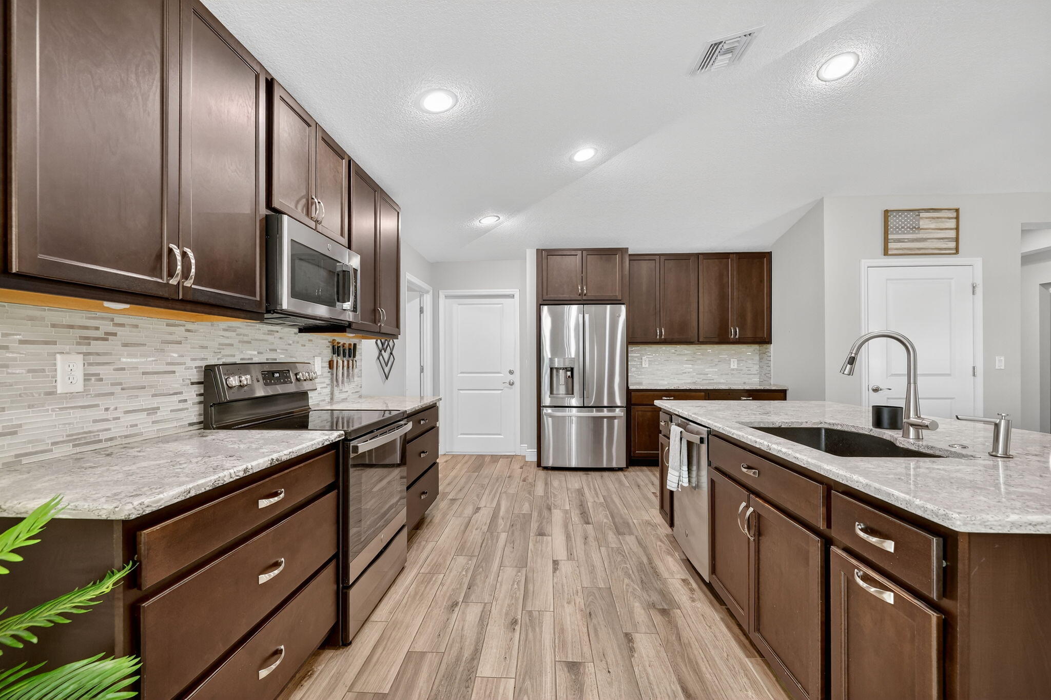 Port Saint Lucie, Florida, 34953, United States, 4 Bedrooms Bedrooms, ,2 BathroomsBathrooms,Residential,For Sale,1992941