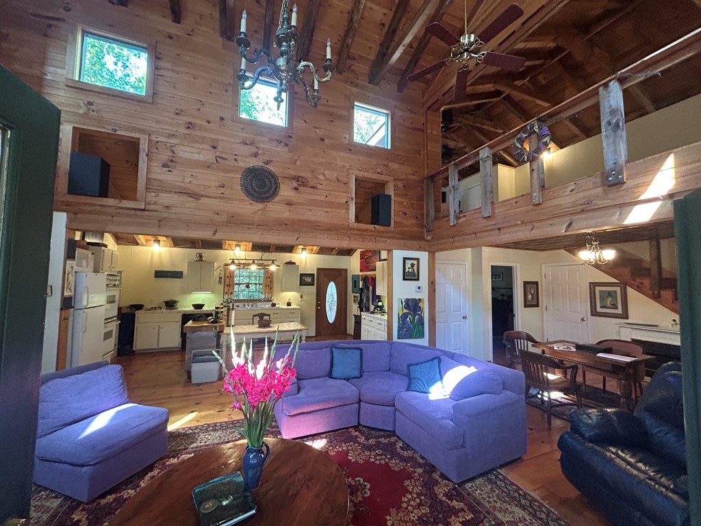 Blue Ridge, Georgia, 30513, United States, 3 Bedrooms Bedrooms, ,3 BathroomsBathrooms,Residential,For Sale,1954403