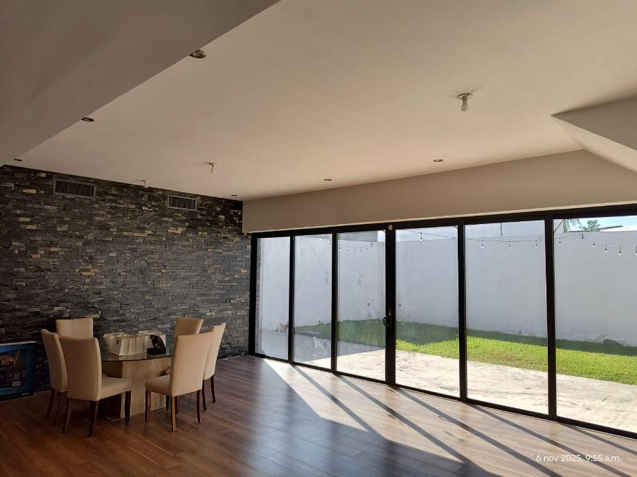 Torreón, Coahuila de Zaragoza, 27106, Mexico, 3 Bedrooms Bedrooms, ,4 BathroomsBathrooms,Residential,For Sale,1991991