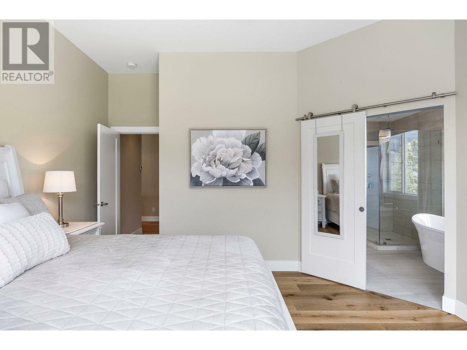 KELOWNA, British Columbia, V1P 1T1, CA, 4 Bedrooms Bedrooms, ,3 BathroomsBathrooms,Residential,For Sale,1837961