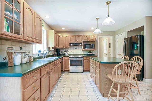 Bow, New Hampshire, 03304, United States, 4 Bedrooms Bedrooms, ,3 BathroomsBathrooms,Residential,For Sale,1900583