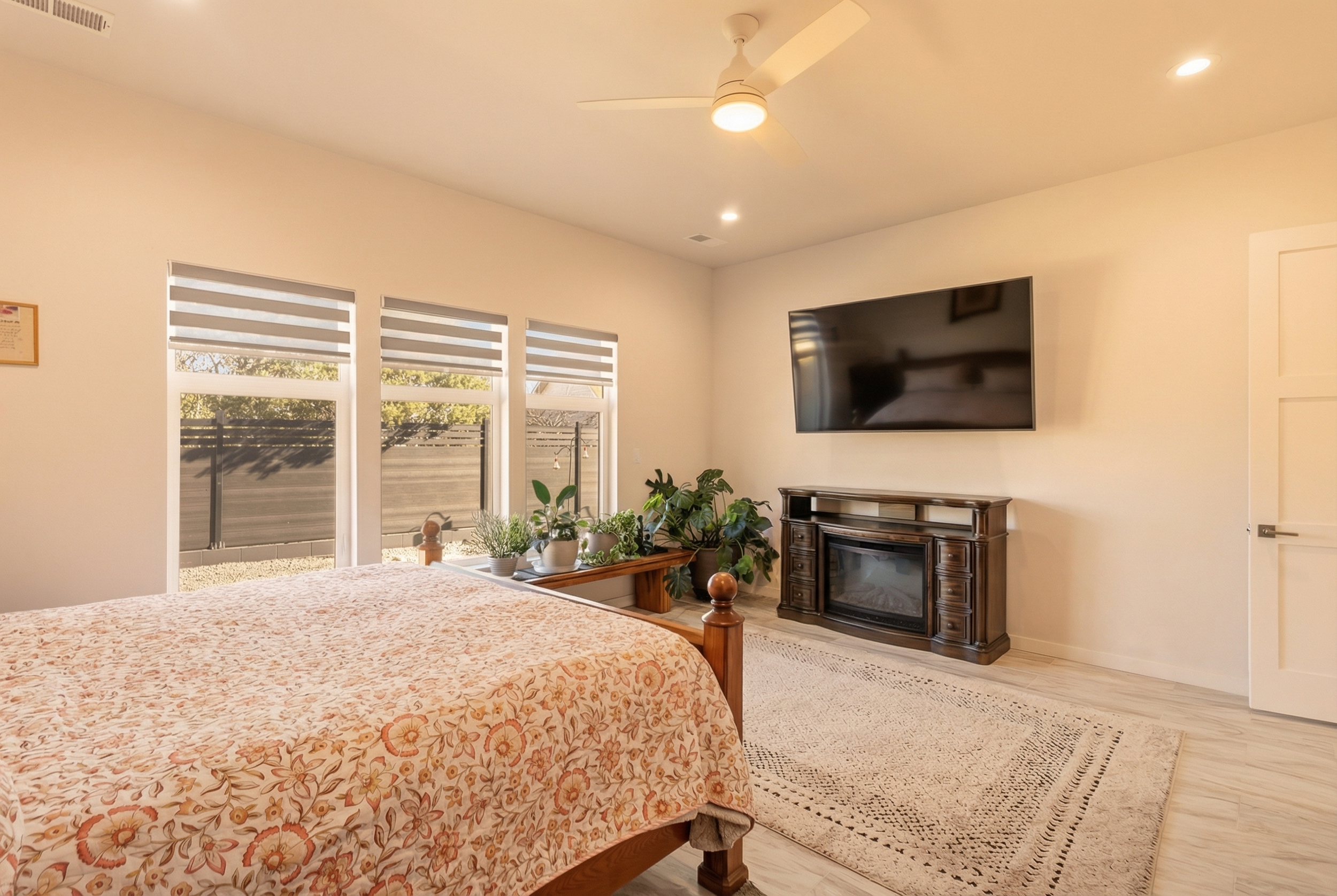 Los Lunas, New Mexico, 87031, United States, 4 Bedrooms Bedrooms, ,3 BathroomsBathrooms,Residential,For Sale,2005206