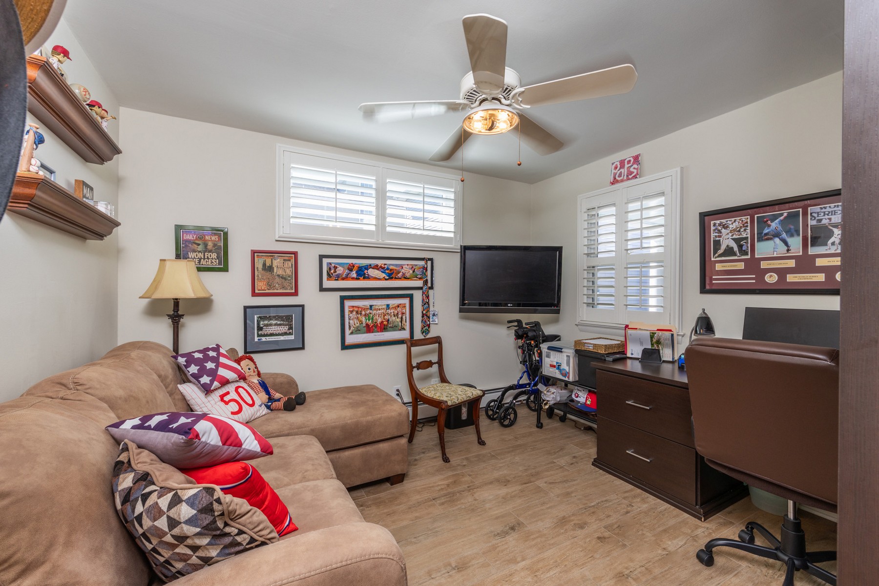  221N Belmont Drive - 物件實景