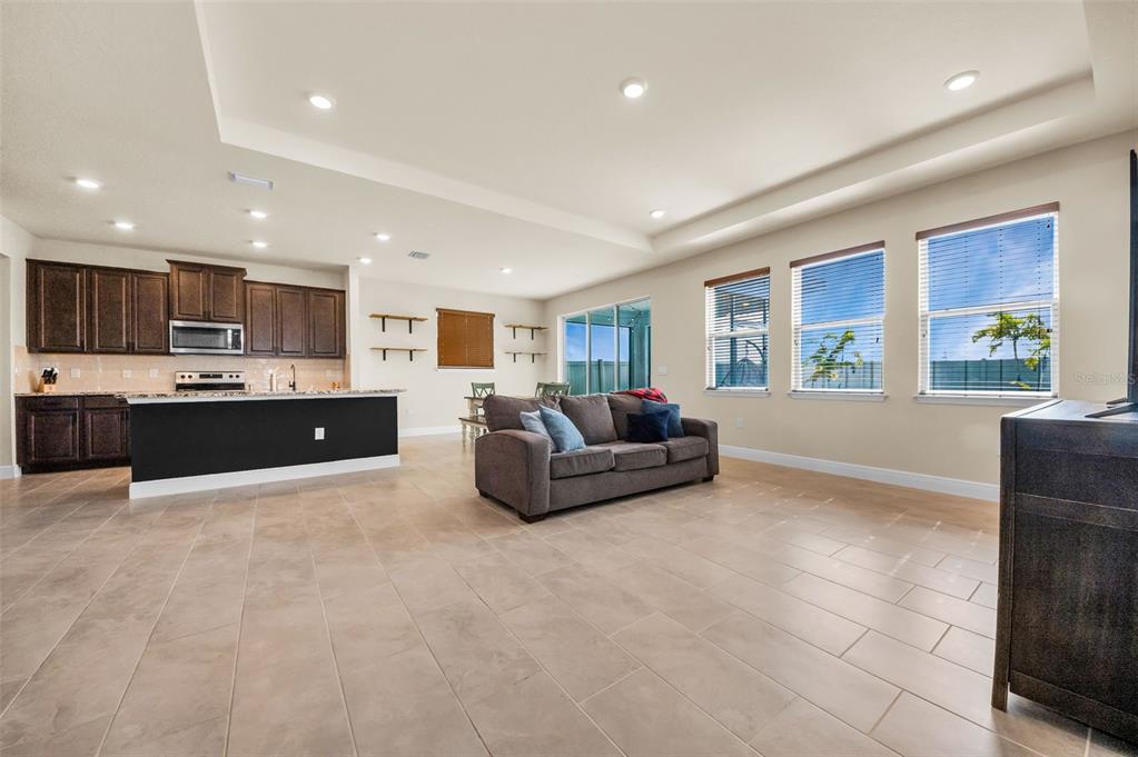 Apollo Beach, Florida, 33572, United States, 4 Bedrooms Bedrooms, ,3 BathroomsBathrooms,Residential,For Sale,1991637