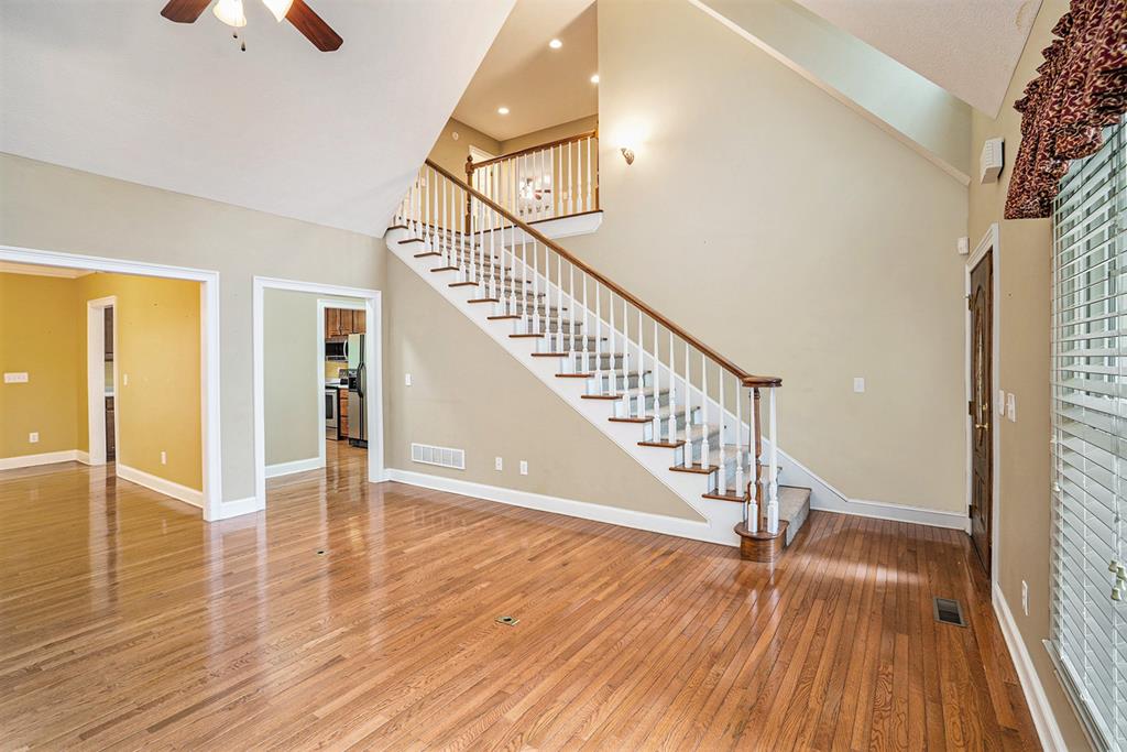 Ellijay, Georgia, 30536, United States, 5 Bedrooms Bedrooms, ,4 BathroomsBathrooms,Residential,For Sale,1859023