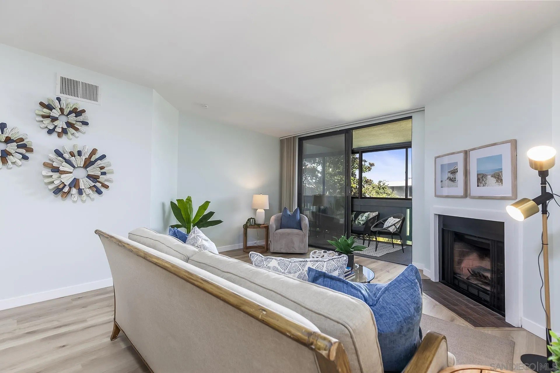 San Diego, California, 92110, United States, 1 Bedroom Bedrooms, ,1 BathroomBathrooms,Residential,For Sale,1970133