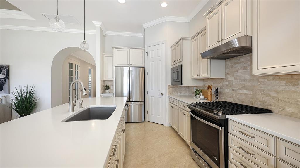 Sarasota, Florida, 34238, United States, 3 Bedrooms Bedrooms, ,2 BathroomsBathrooms,Residential,For Sale,1994399