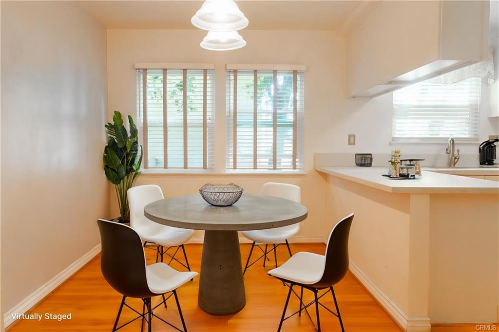 Los Angeles, California, 90016, United States, 2 Bedrooms Bedrooms, ,2 BathroomsBathrooms,Residential,For Sale,1930666