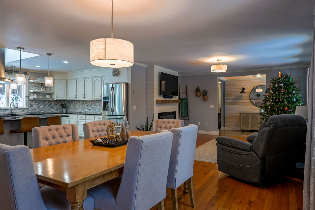 Sidney, Maine, 04330, United States, 3 Bedrooms Bedrooms, ,3 BathroomsBathrooms,Residential,For Sale,2007765