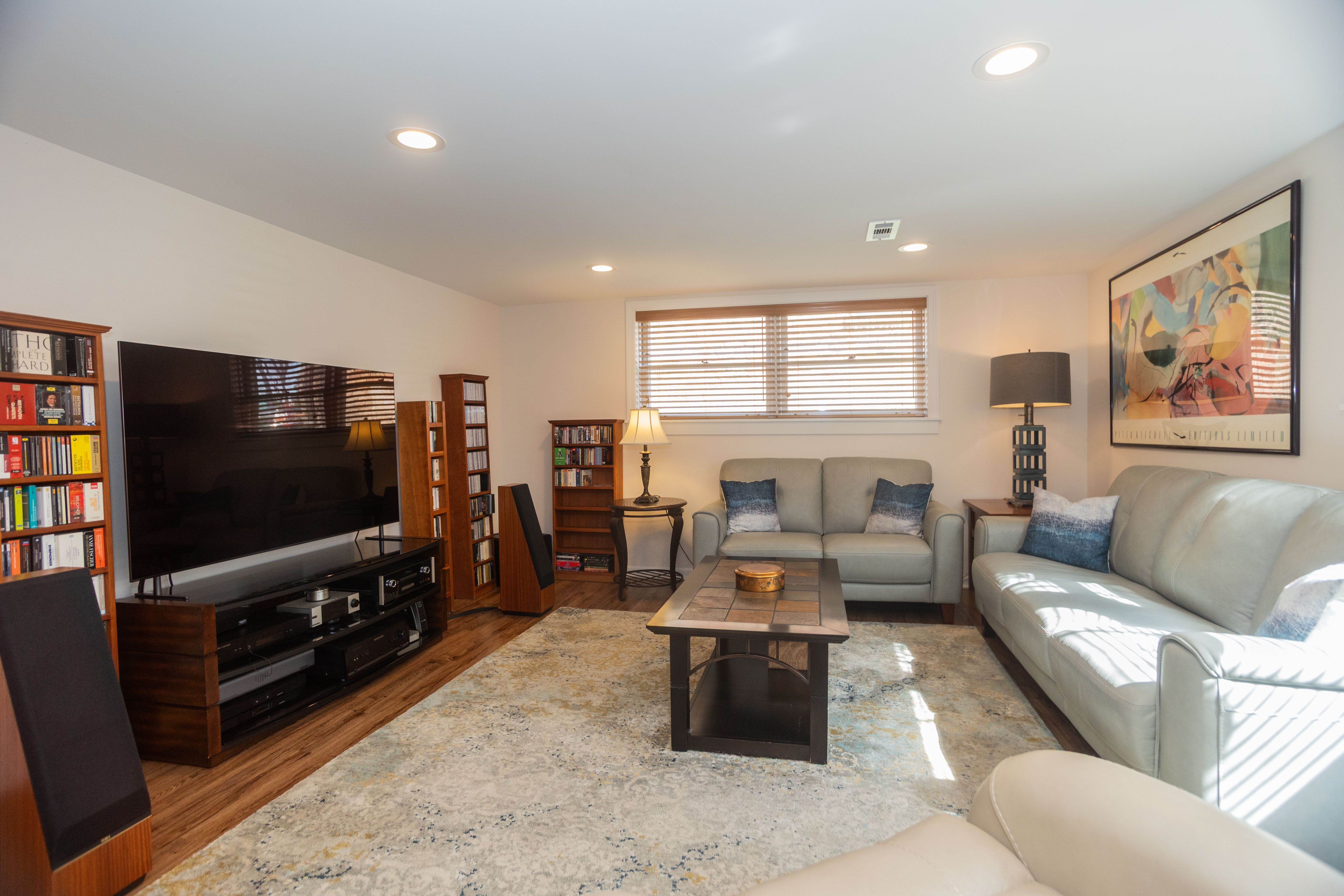  Split-level Home Offering Style, Space, and Modern Convenience - 物件實景