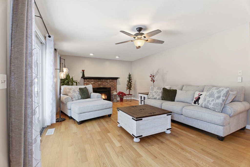 Southwick, Massachusetts, 01077, United States, 4 Bedrooms Bedrooms, ,3 BathroomsBathrooms,Residential,For Sale,2002928