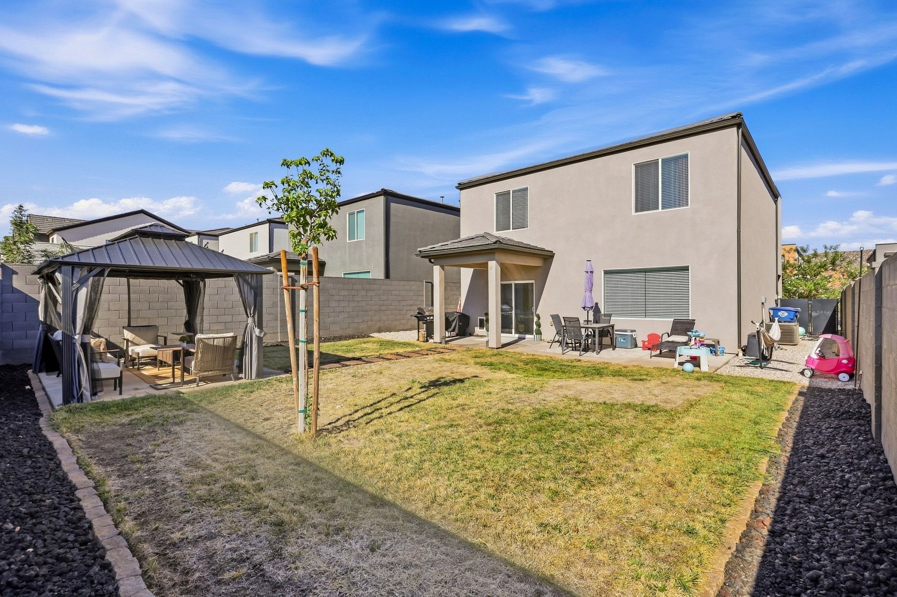 4-Bedroom Long Valley Home with Spacious Yard & Resort Amenities - 物件實景