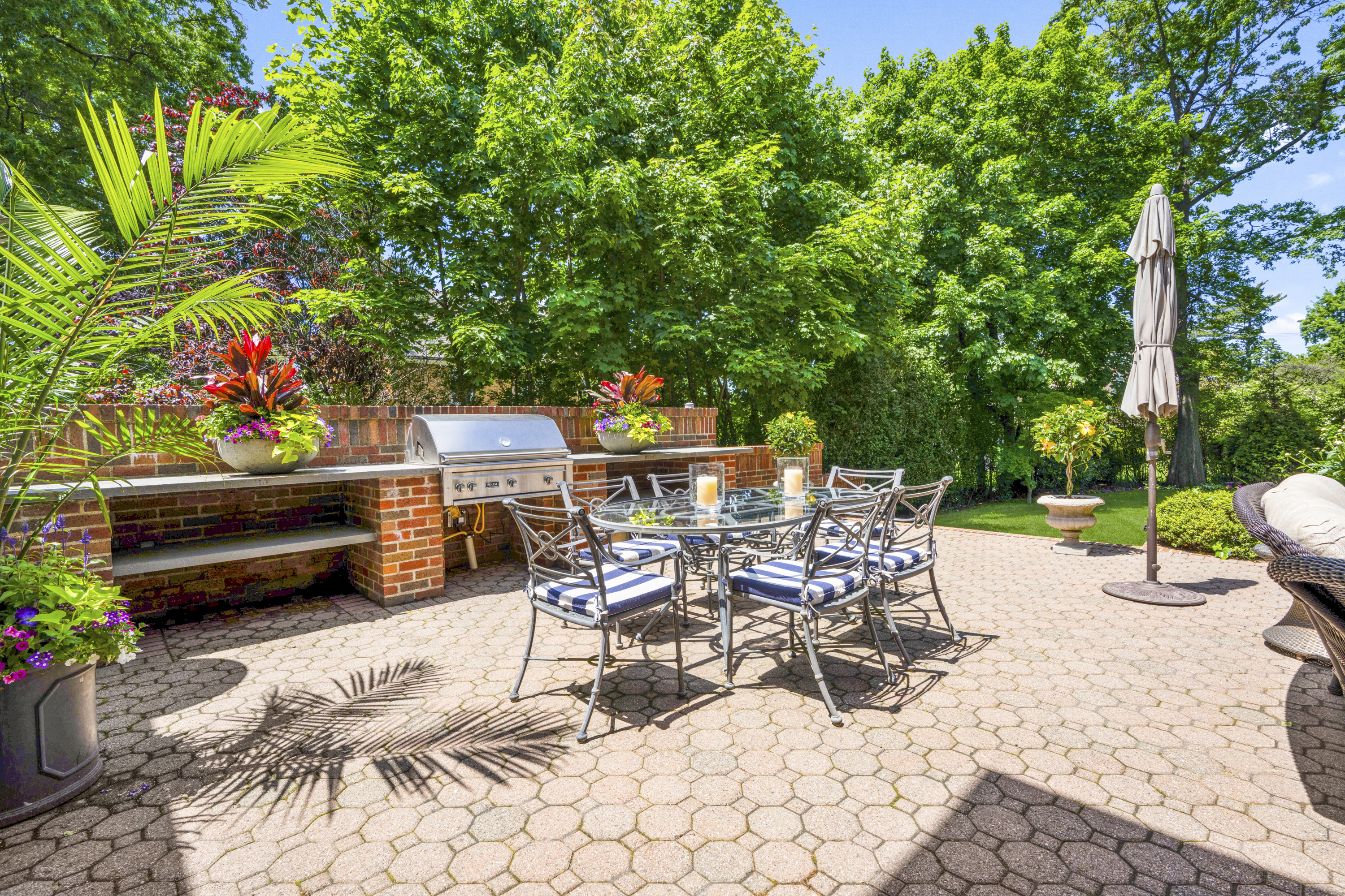  Distinquished Larchmont Manor Brick Colonial - 物件實景