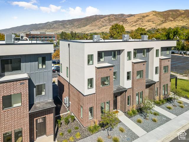 Bountiful, Utah, 84010, United States, 2 Bedrooms Bedrooms, ,3 BathroomsBathrooms,Residential,For Sale,1979748