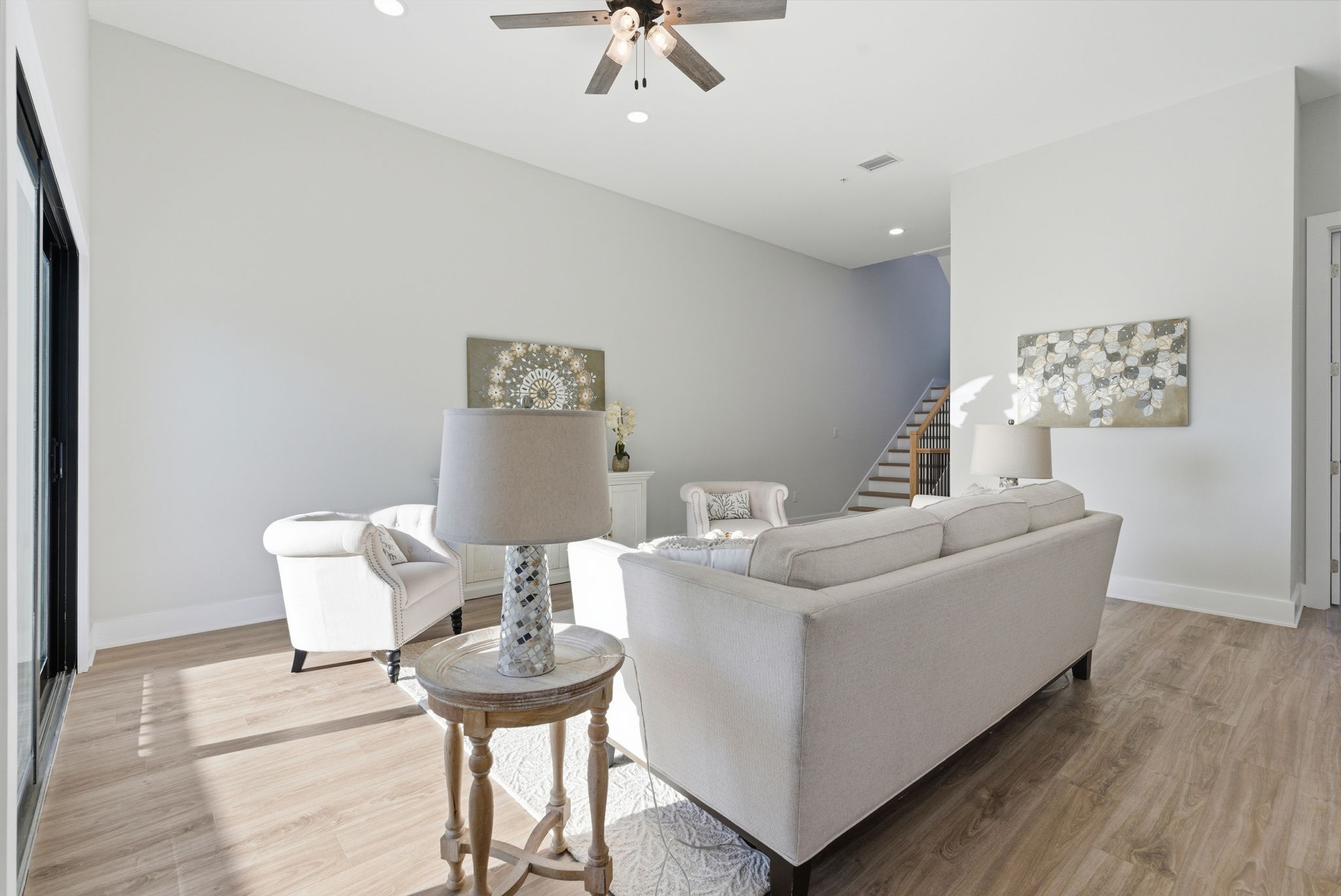 Treasure Island, Florida, 33706, United States, 5 Bedrooms Bedrooms, ,4 BathroomsBathrooms,Residential,For Sale,1887391