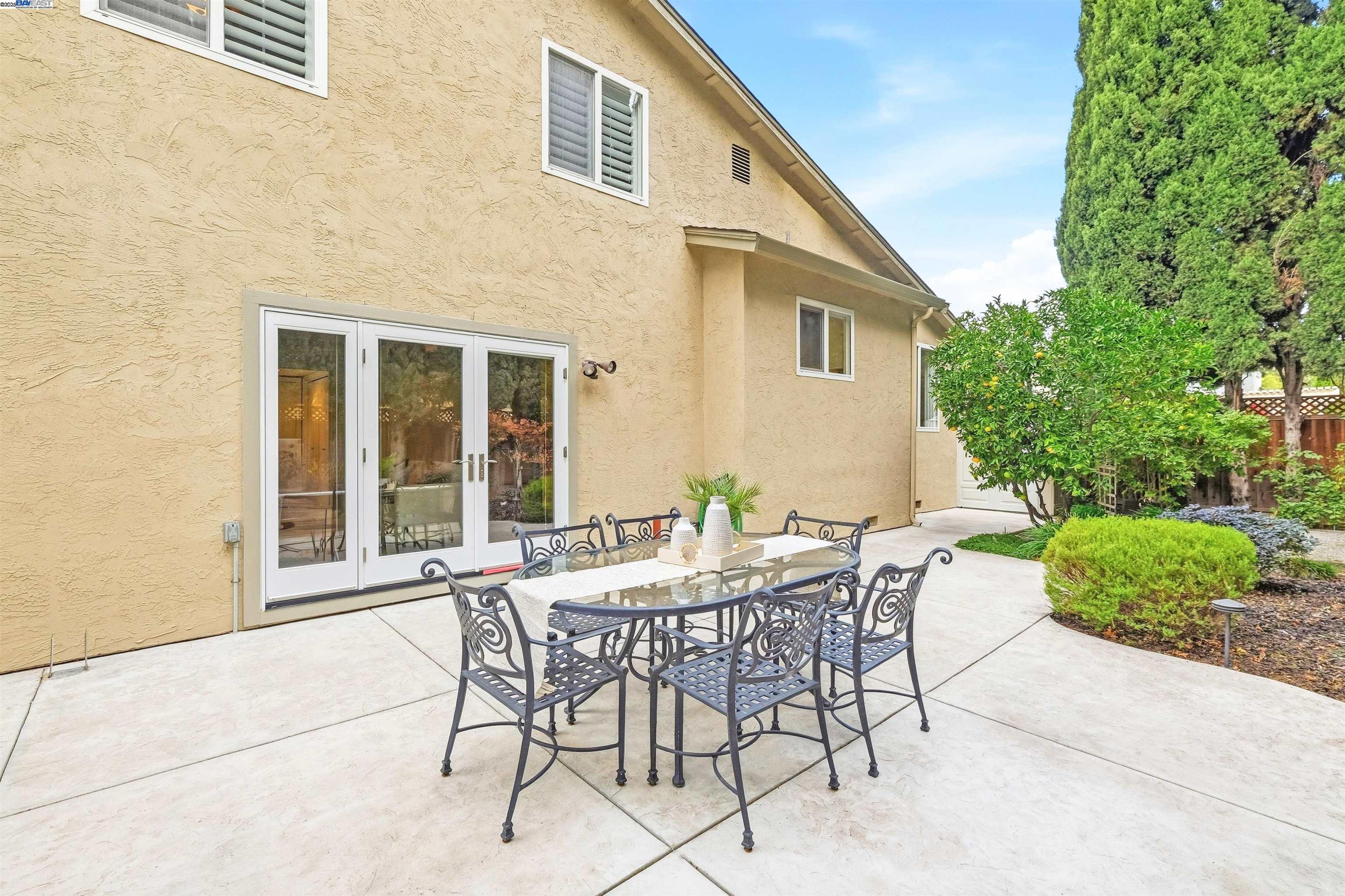 Fremont, California, 94536, United States, 4 Bedrooms Bedrooms, ,2 BathroomsBathrooms,Residential,For Sale,1990968