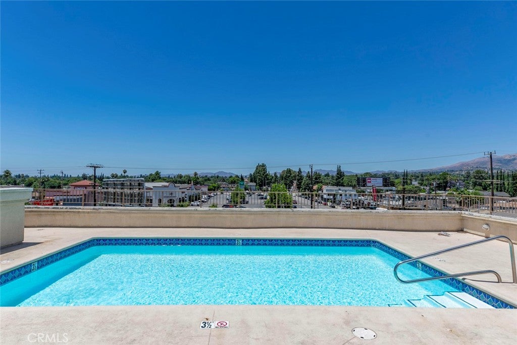 Granada Hills, California, 91344, United States, 2 Bedrooms Bedrooms, ,2 BathroomsBathrooms,Residential,For Sale,1940302