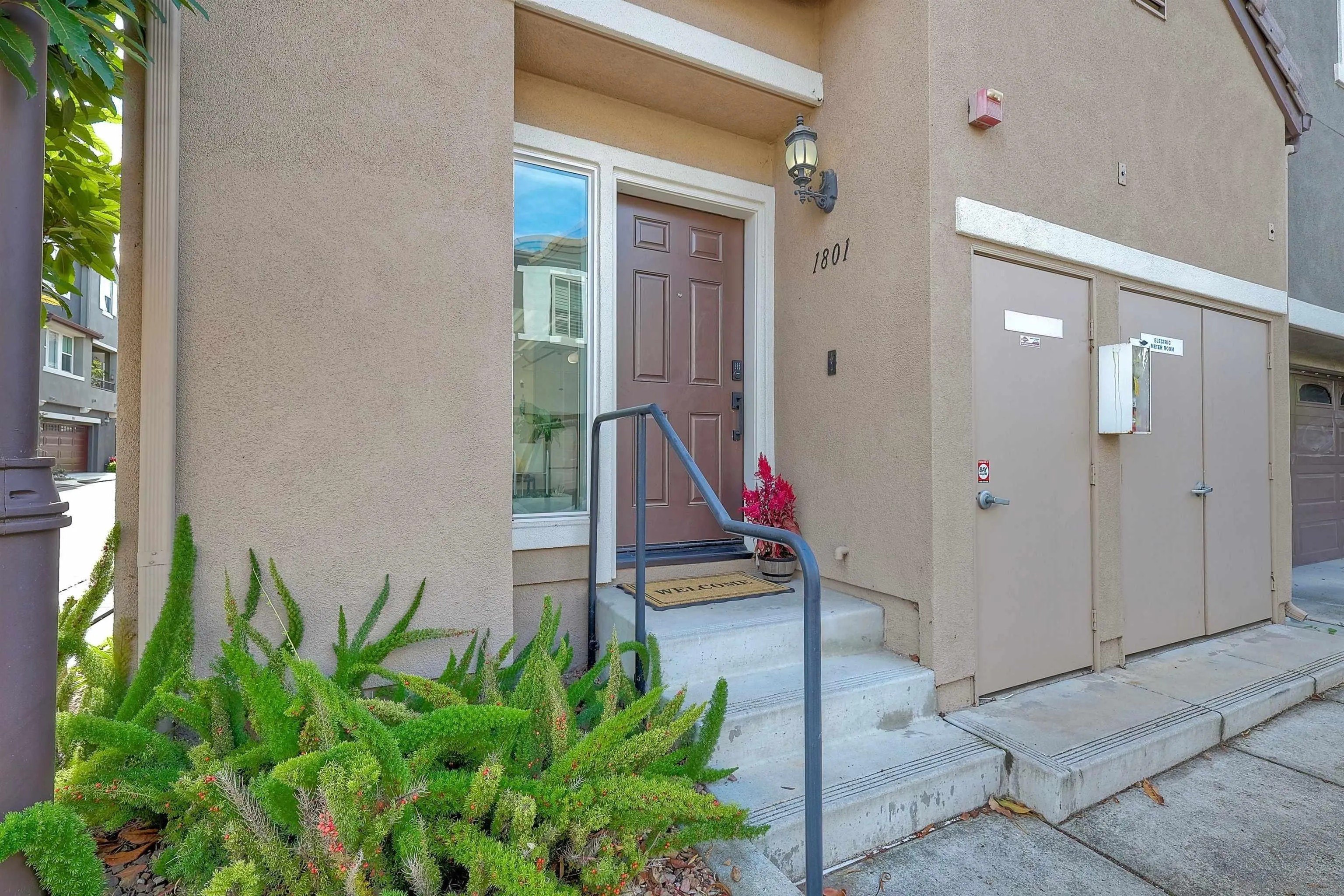 San Diego, California, 92071, United States, 2 Bedrooms Bedrooms, ,3 BathroomsBathrooms,Residential,For Sale,1997470