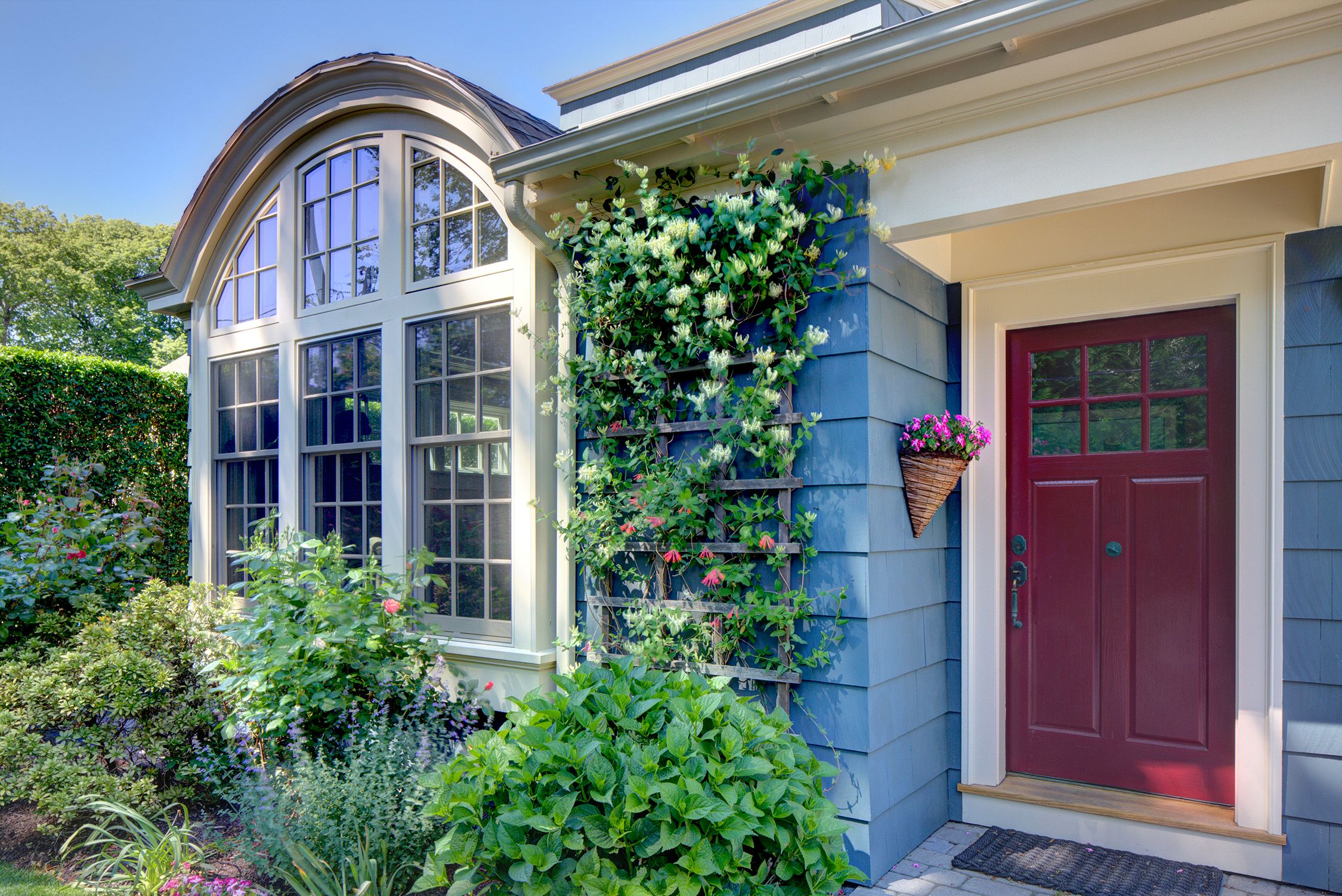  Classic Newport Colonial - 物件實景
