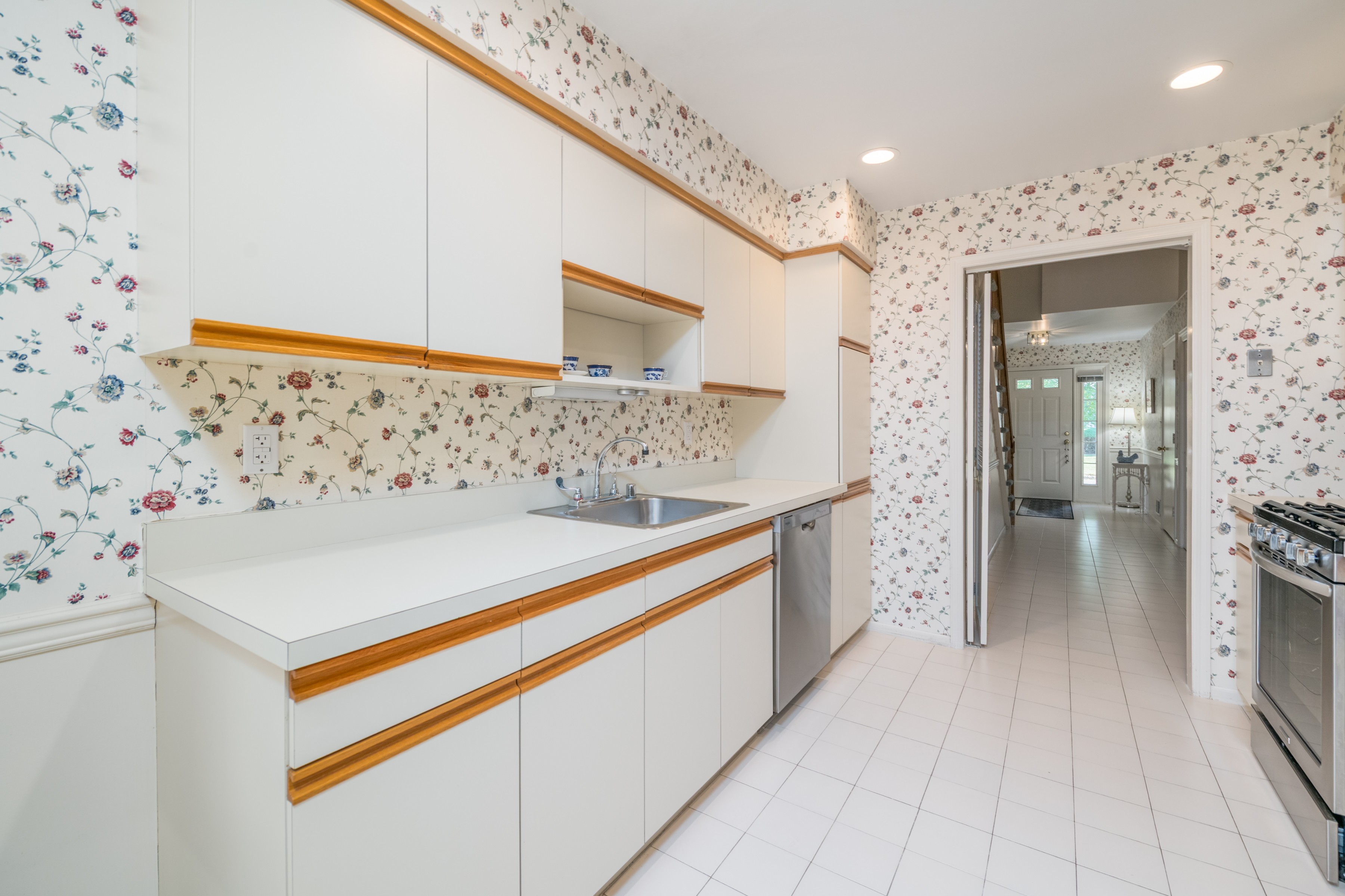  3-bedroom, 2.5-bath townhome in Little Silver - 物件實景