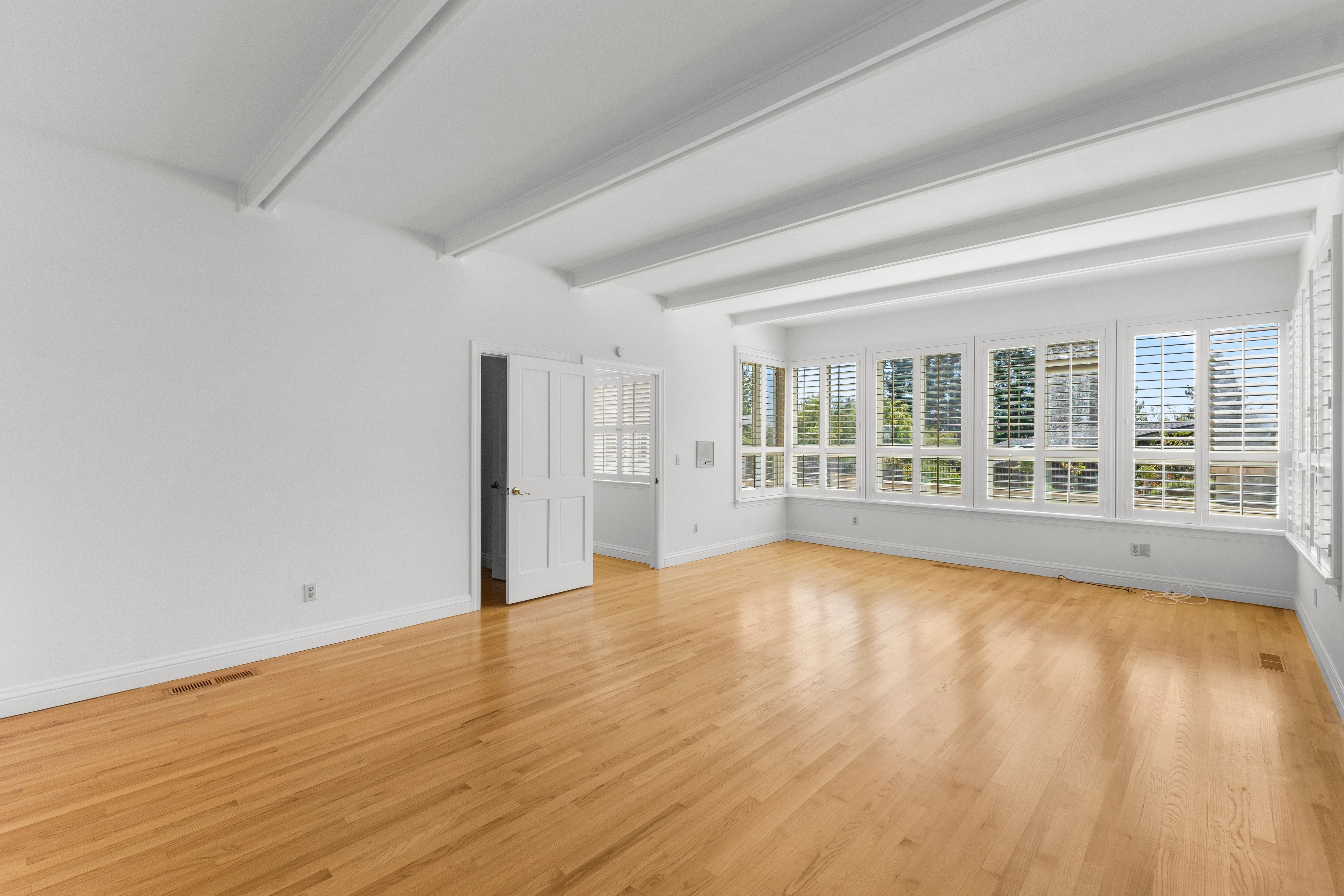  Elegant Custom Home in Gated Silver Maple - 物件實景