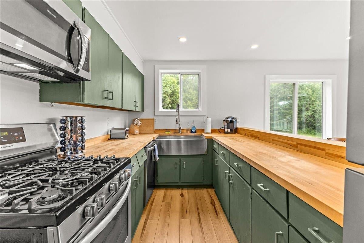 Stowe, Vermont, 05672, United States, 8 Bedrooms Bedrooms, ,5 BathroomsBathrooms,Residential,For Sale,1994933