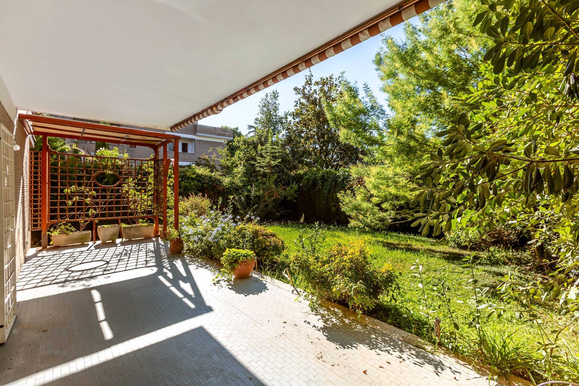 Roma, Roma, 00100, IT, 3 Bedrooms Bedrooms, ,2 BathroomsBathrooms,Residential,For Sale,1963202