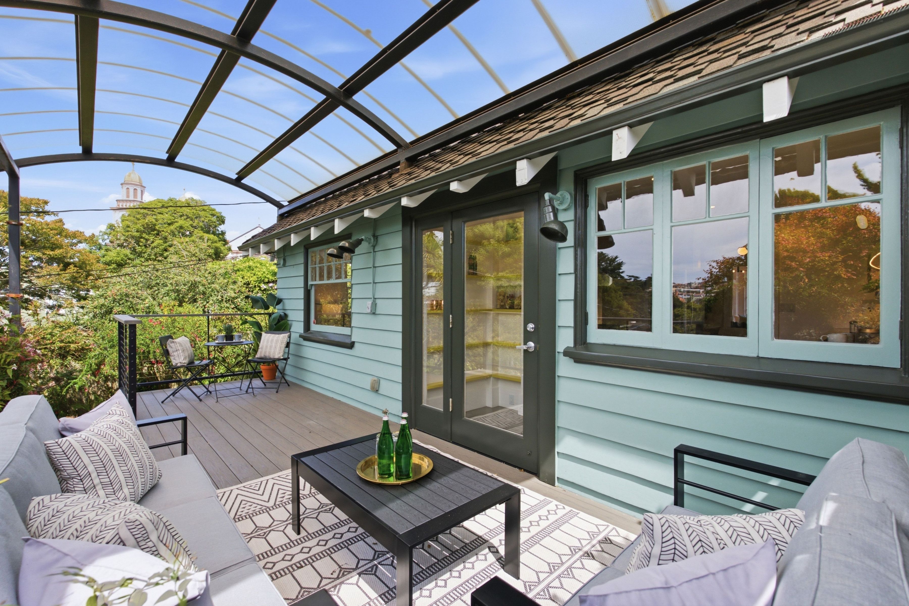  885 Head Street  A Storybook Craftsman - 物件實景