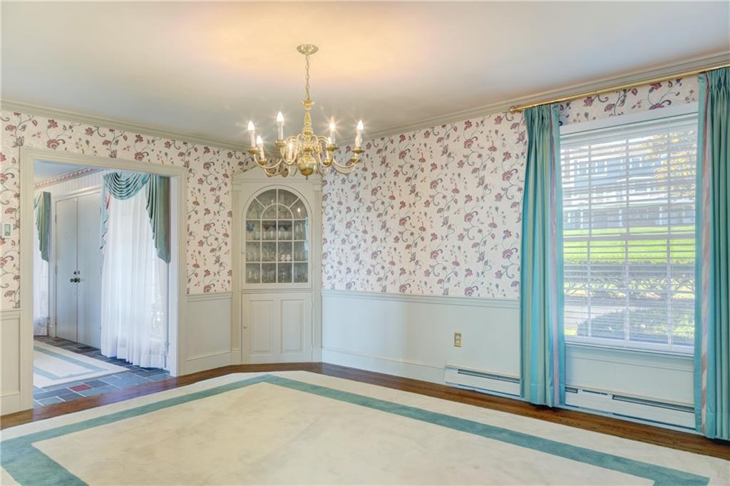 Portsmouth, Rhode Island, 02871, United States, 4 Bedrooms Bedrooms, ,5 BathroomsBathrooms,Residential,For Sale,1909701