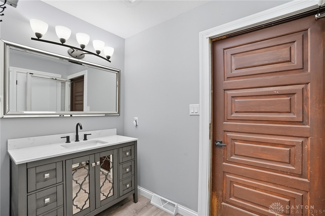 Brookville, Ohio, 45309, United States, 3 Bedrooms Bedrooms, ,4 BathroomsBathrooms,Residential,For Sale,1995742