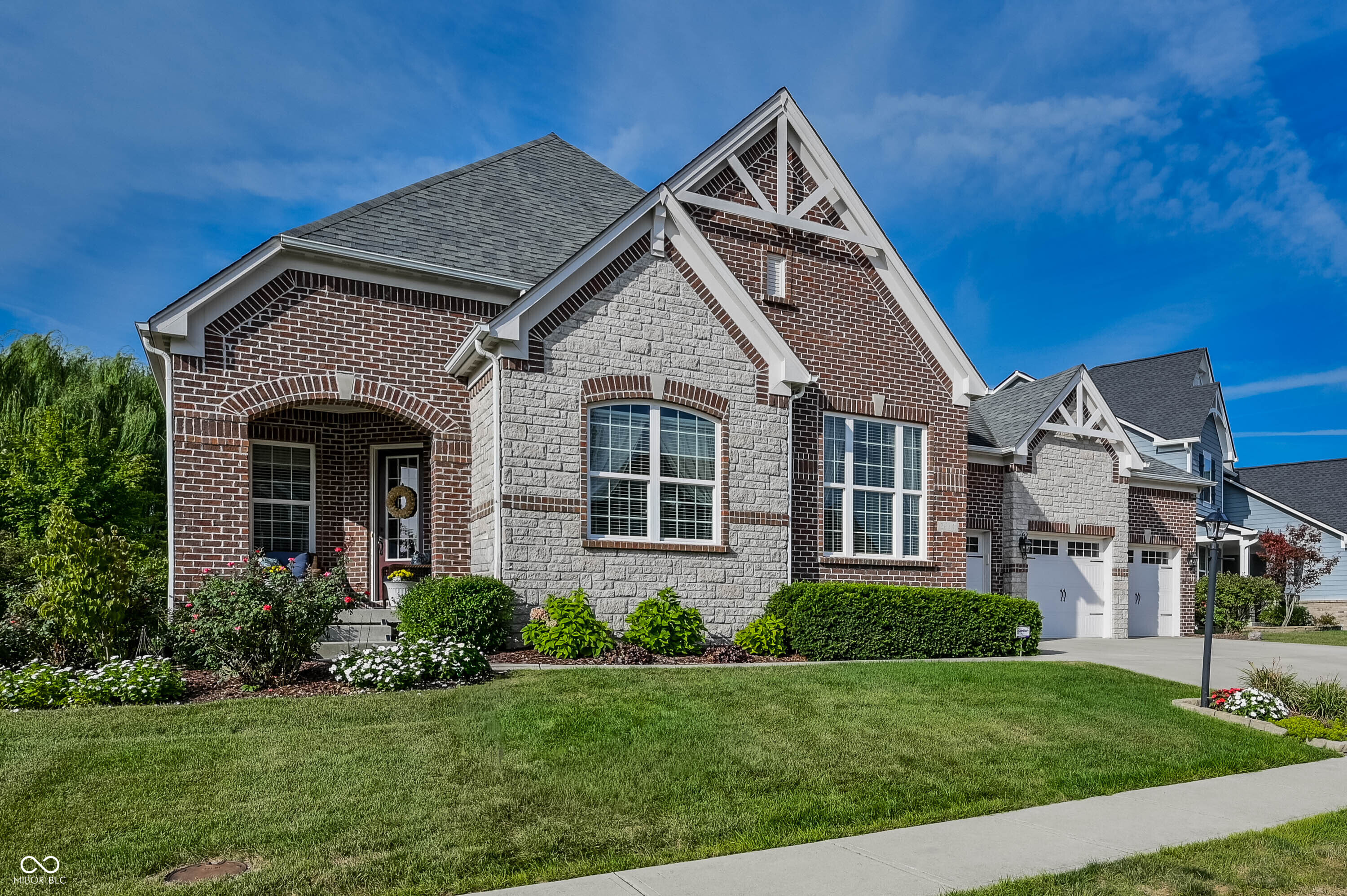 Zionsville, Indiana, 46077, United States, 4 Bedrooms Bedrooms, ,4 BathroomsBathrooms,Residential,For Sale,1942762