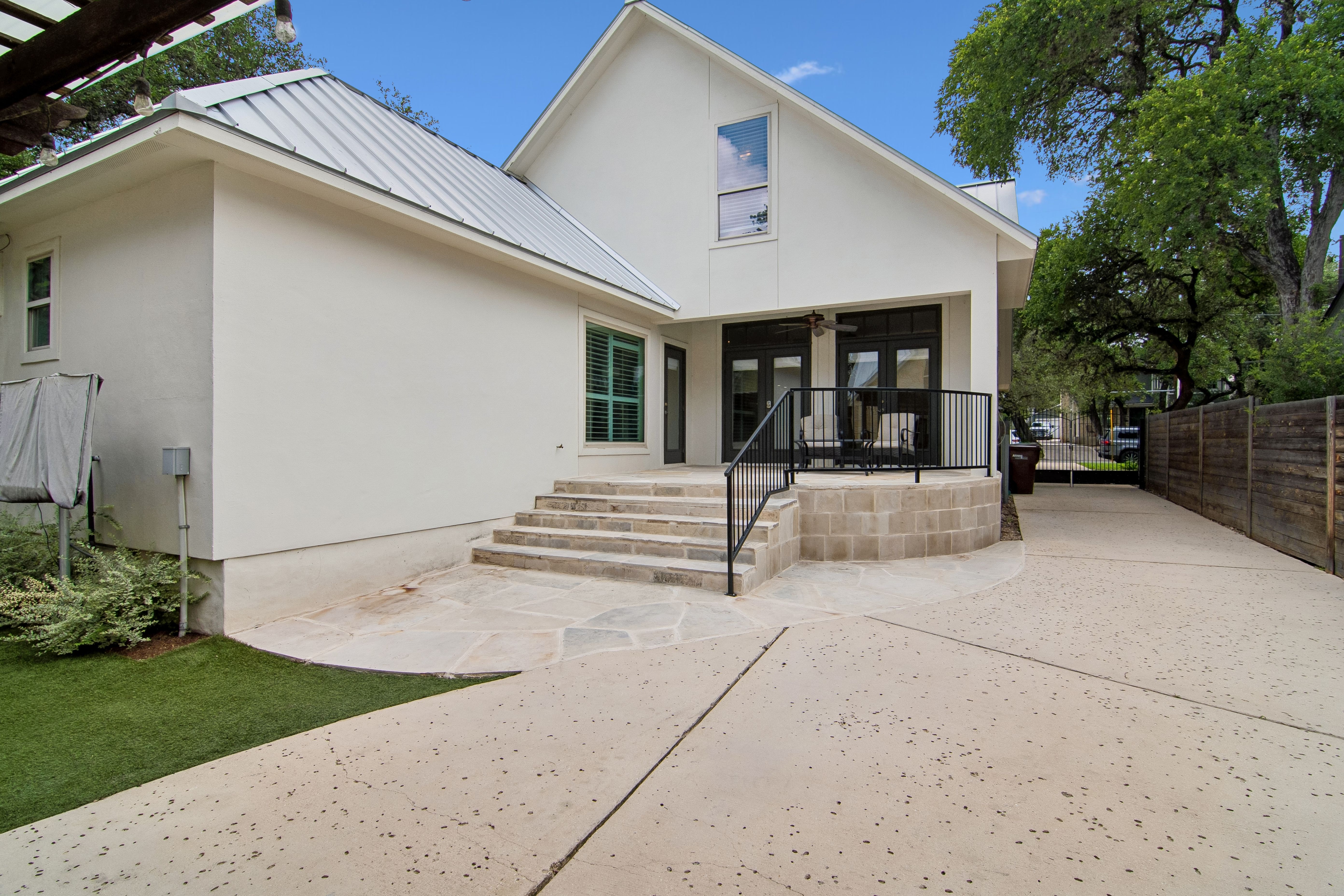  Private Estate on Oversized Alamo Heights Lot - 物件實景