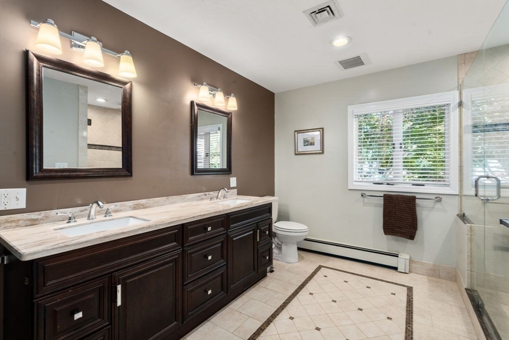 Halifax, Massachusetts, 02338, United States, 3 Bedrooms Bedrooms, ,3 BathroomsBathrooms,Residential,For Sale,1938860