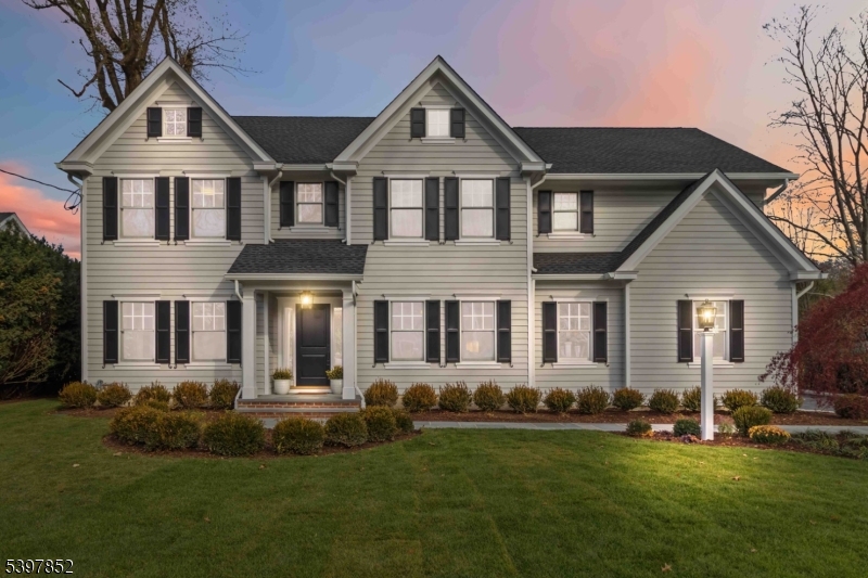 Chatham Twp., New Jersey, 07928, United States, 7 Bedrooms Bedrooms, ,8 BathroomsBathrooms,Residential,For Sale,1995947