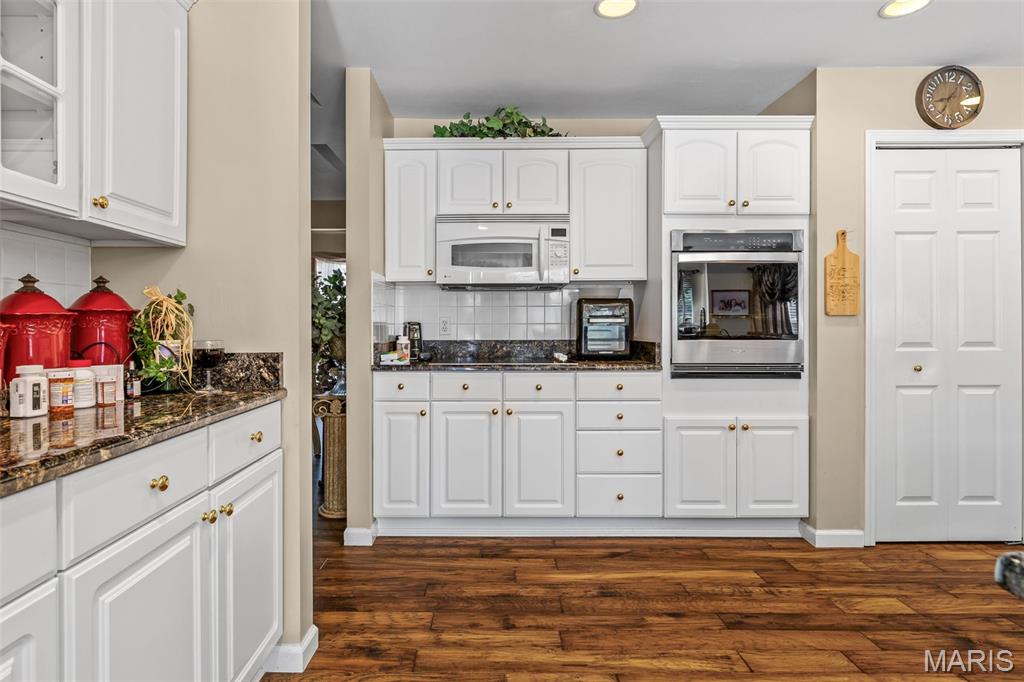 Farmington, Missouri, 63640, United States, 3 Bedrooms Bedrooms, ,3 BathroomsBathrooms,Residential,For Sale,1942281
