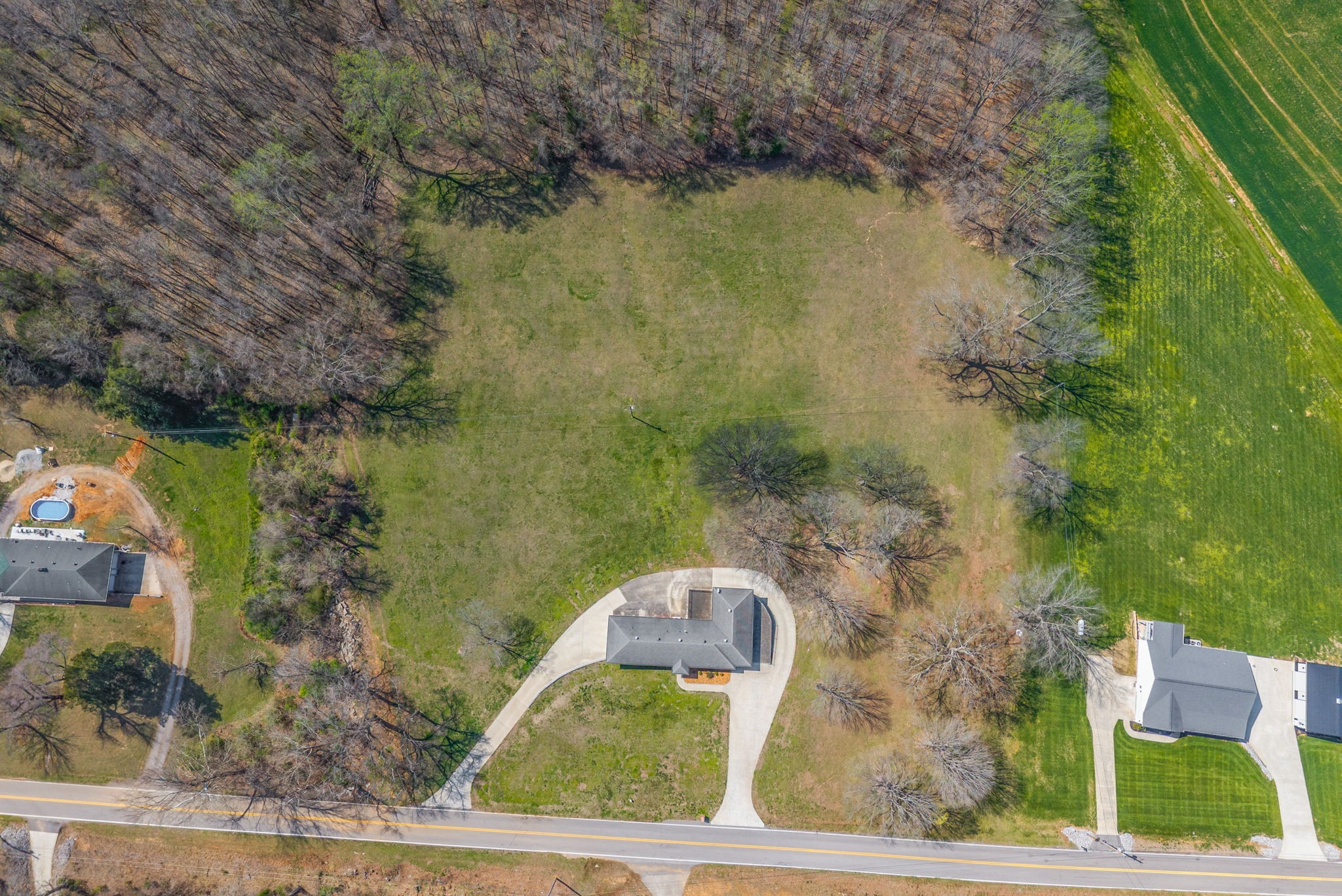 Clarksville, Tennessee, 37040, United States, 2 Bedrooms Bedrooms, ,2 BathroomsBathrooms,Residential,For Sale,2030332