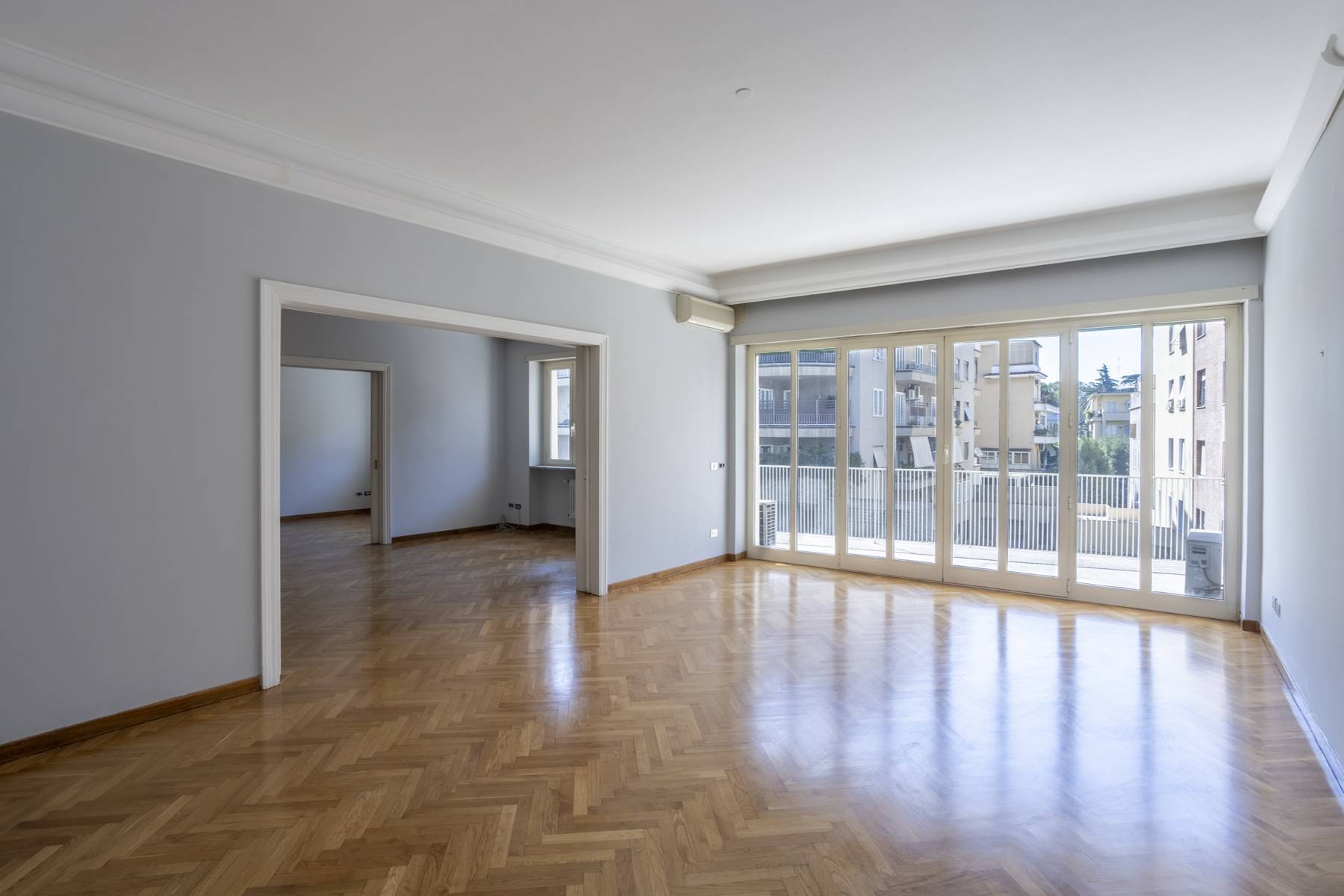  Elegant Parioli apartment with spacious living areas - 物件實景