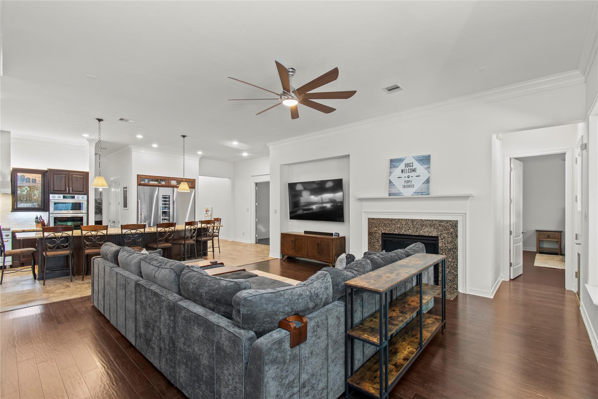 Conroe, Texas, 77302, United States, 4 Bedrooms Bedrooms, ,4 BathroomsBathrooms,Residential,For Sale,1982610