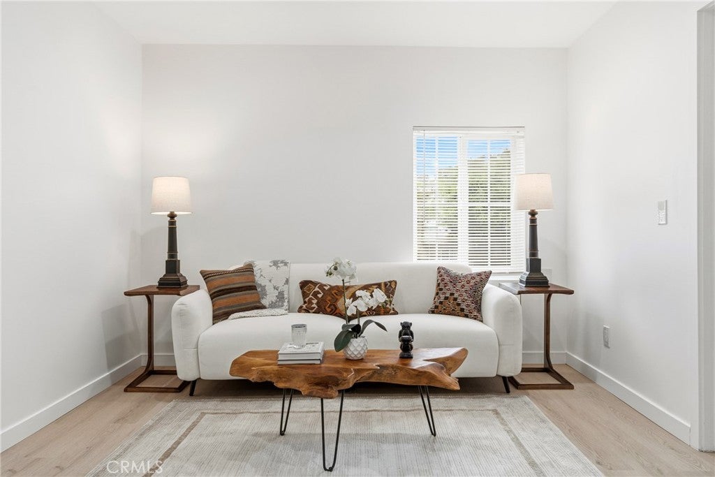 Los Angeles, California, 90063, United States, 2 Bedrooms Bedrooms, ,1 BathroomBathrooms,Residential,For Sale,1990786