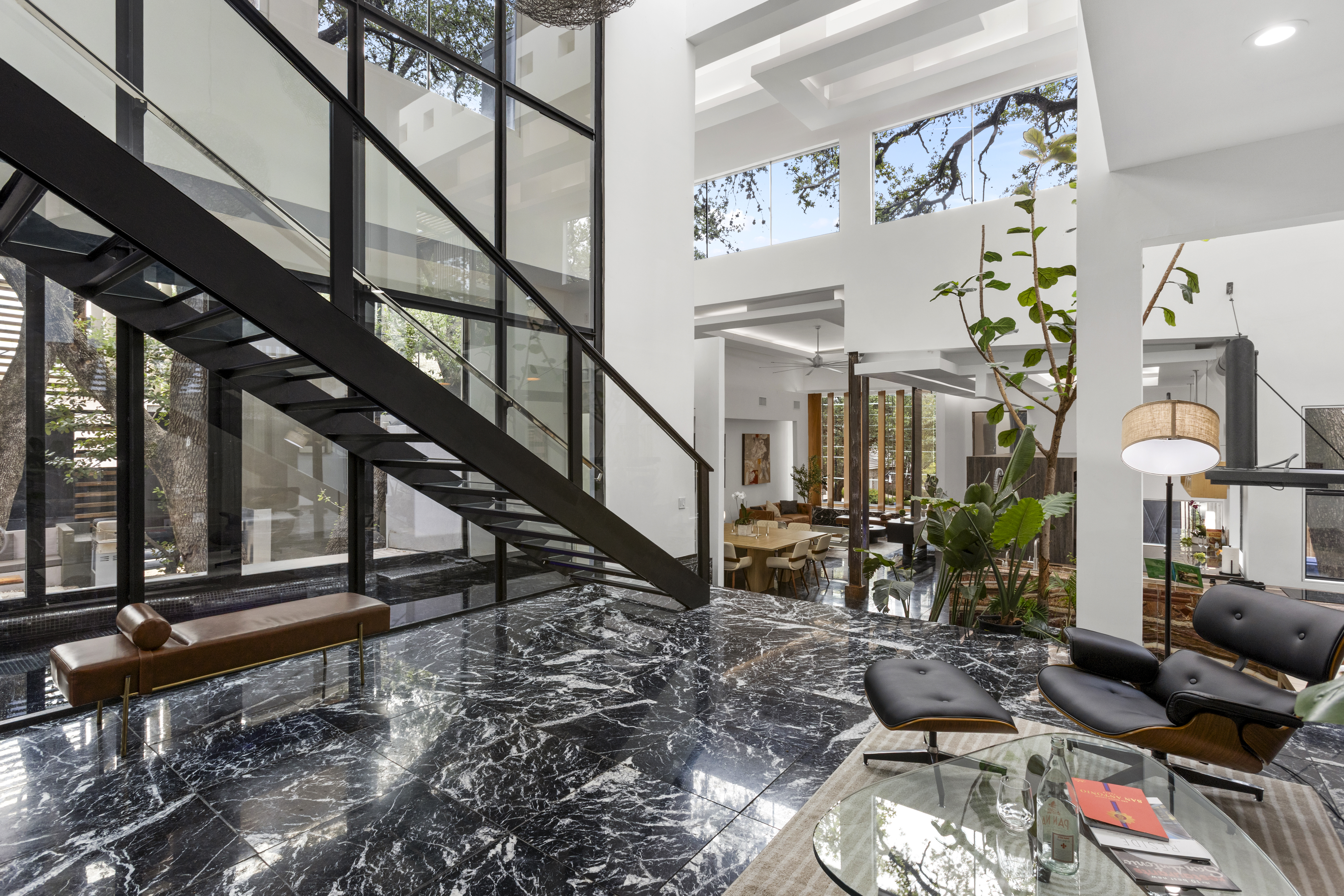  Architectural Masterpiece in Oak Hills - 物件實景