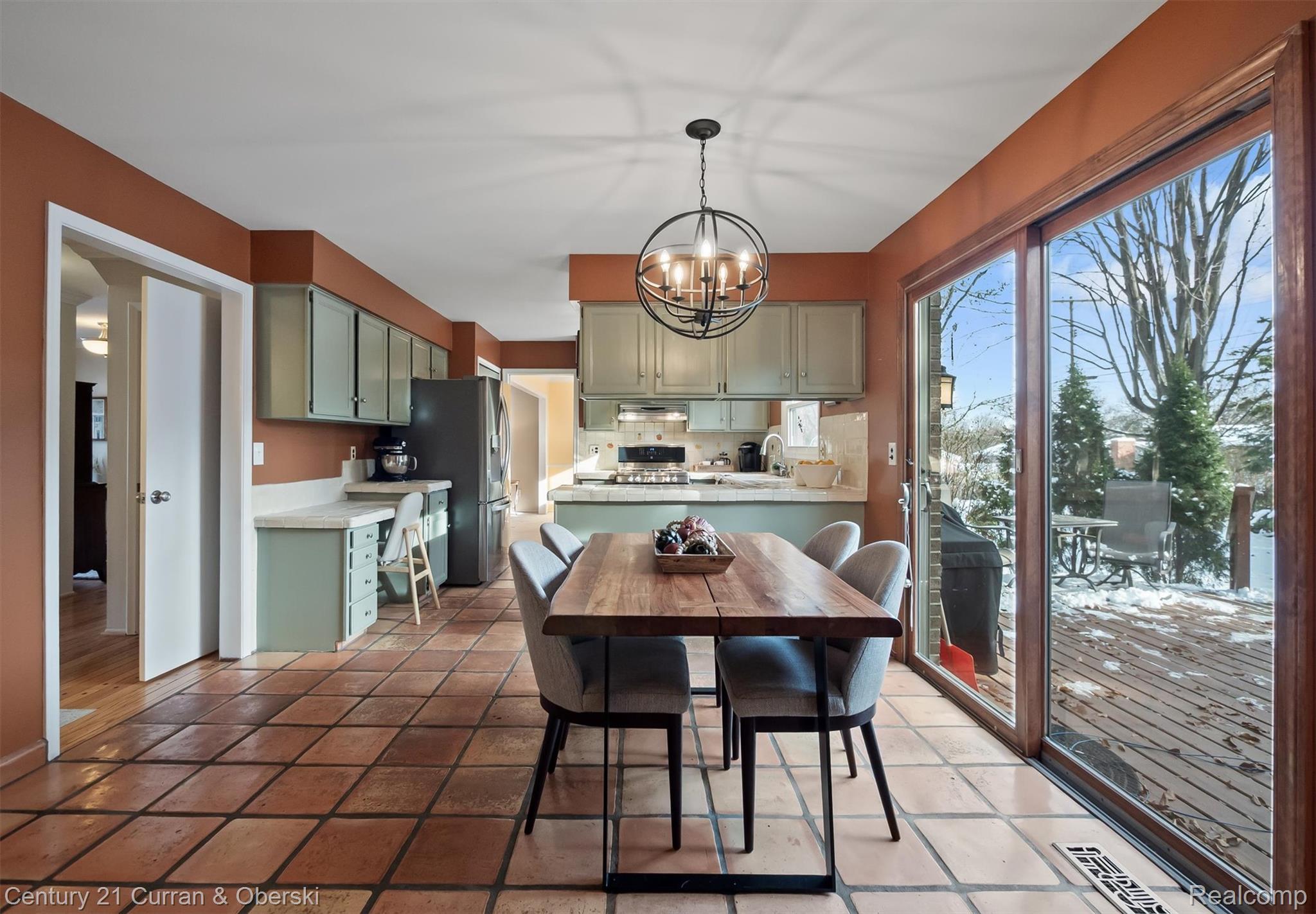 Northville, Michigan, 48167, United States, 5 Bedrooms Bedrooms, ,3 BathroomsBathrooms,Residential,For Sale,2009977