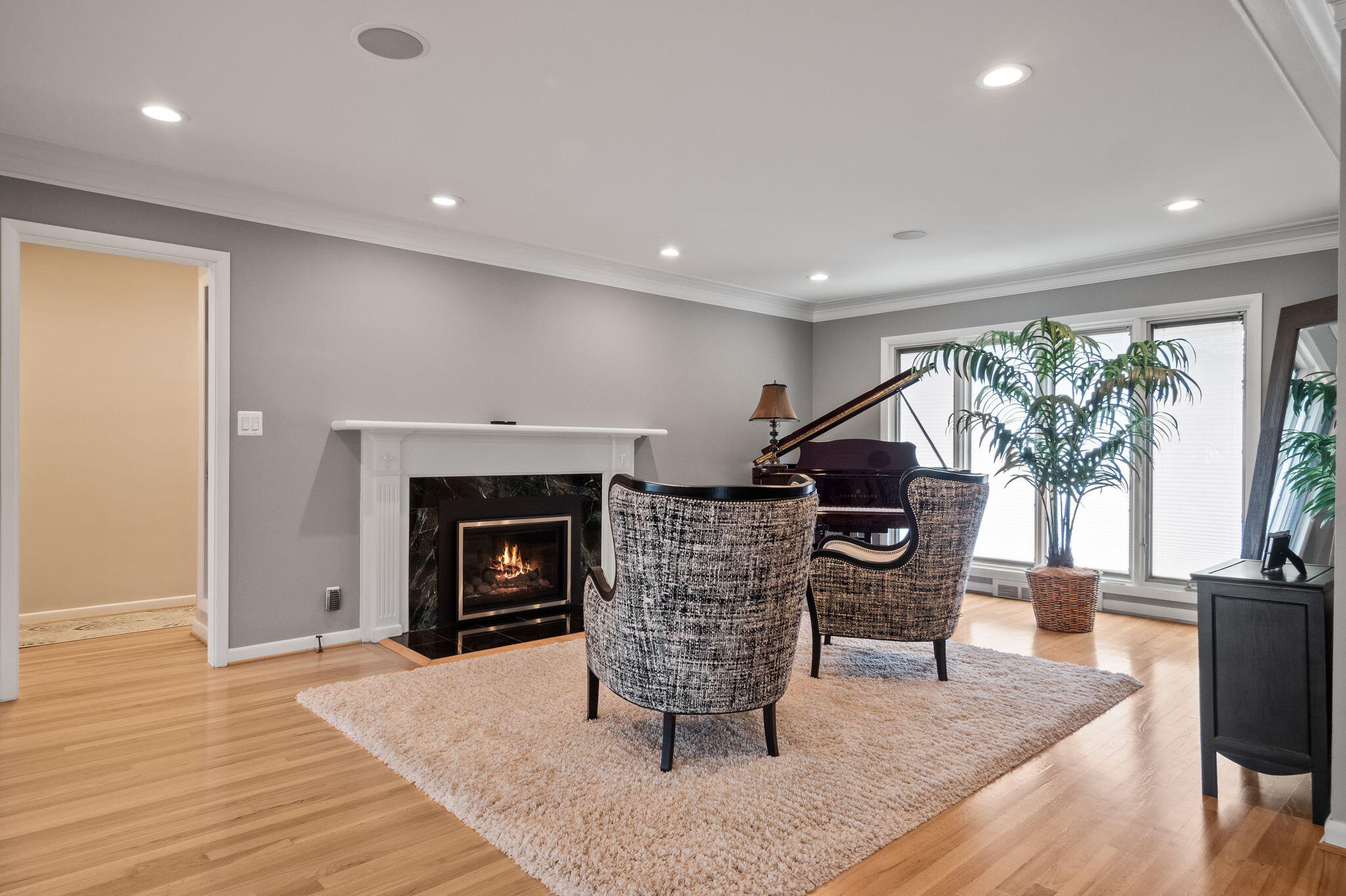 Detroit, Michigan, 48215, United States, 3 Bedrooms Bedrooms, ,4 BathroomsBathrooms,Residential,For Sale,1924310