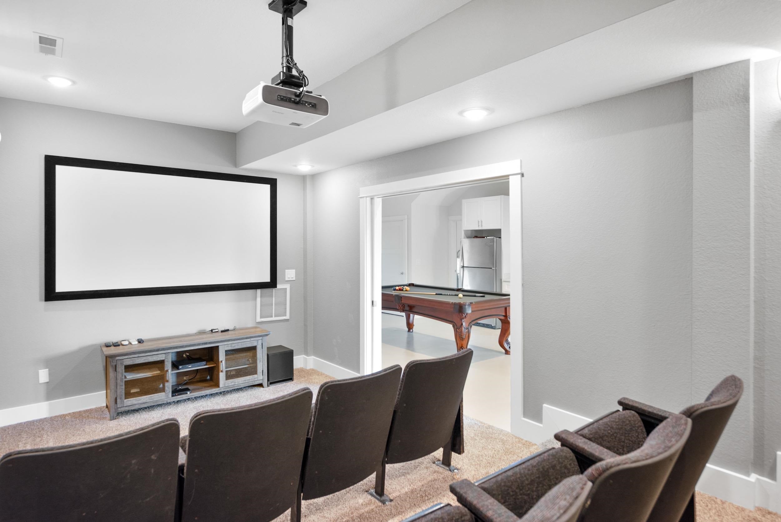 Corolla, North Carolina, 27927, United States, 12 Bedrooms Bedrooms, ,12 BathroomsBathrooms,Residential,For Sale,1980657