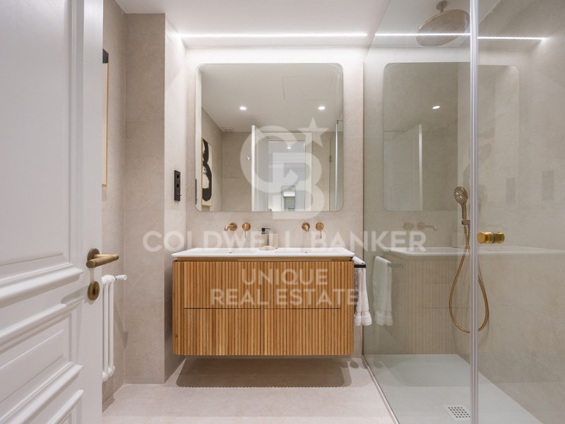 Madrid, Madrid, Barrio de Salamanca, Castellana Ma, Madrid, Comunidad de Madrid, ES, 5 Bedrooms Bedrooms, ,6 BathroomsBathrooms,Residential,For Sale,Madrid, Madrid, Barrio de Salamanca, Castellana Ma,1670333
