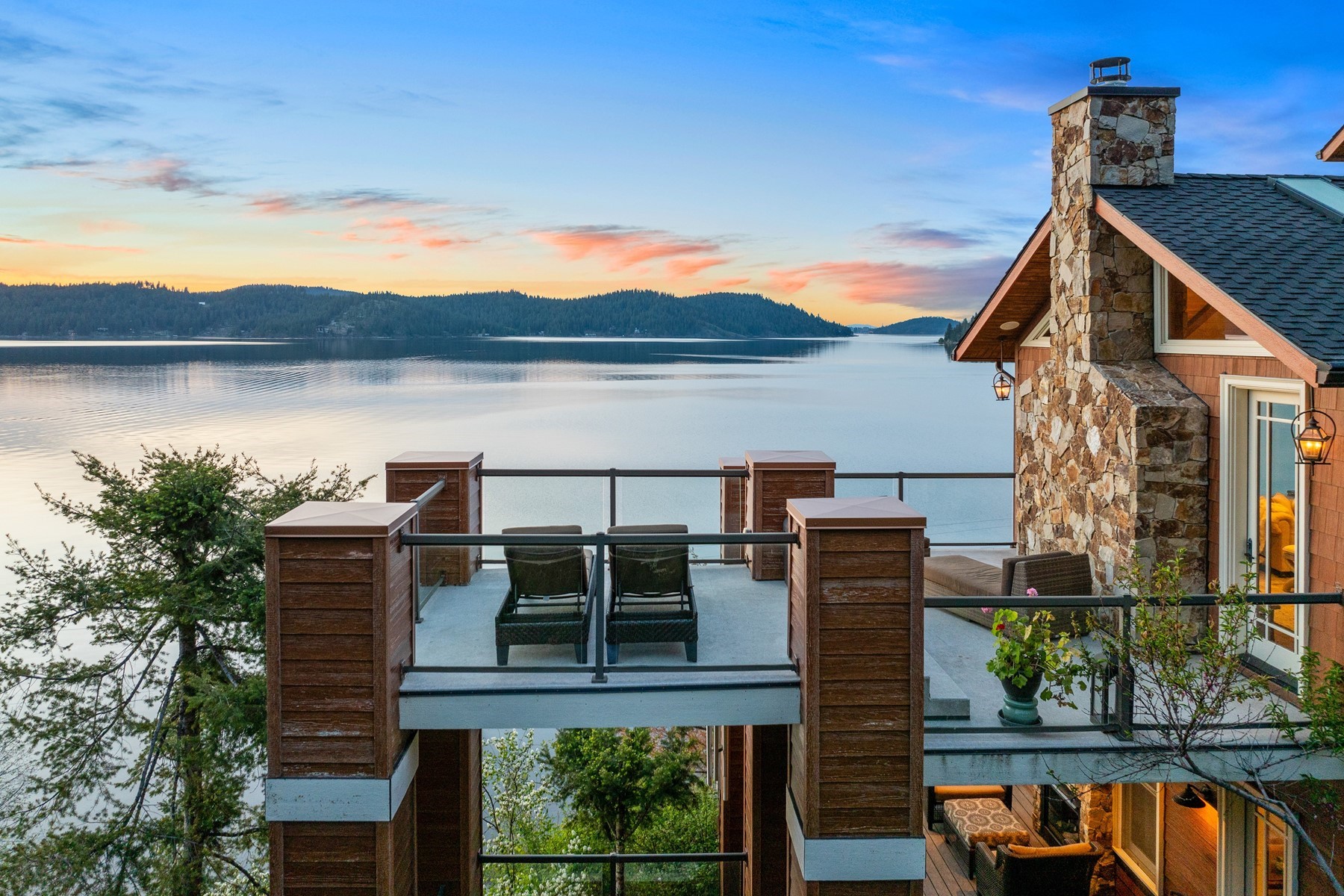  Spectacular Waterfront Custom Craftsman - 物件實景