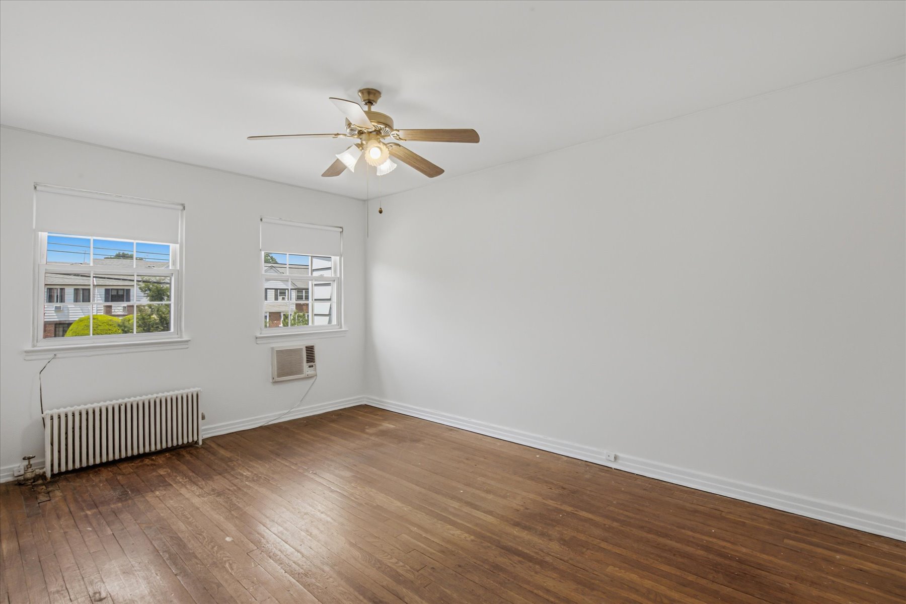  198-22 29th Avenue, Flushing, NY, 11358 - 物件實景