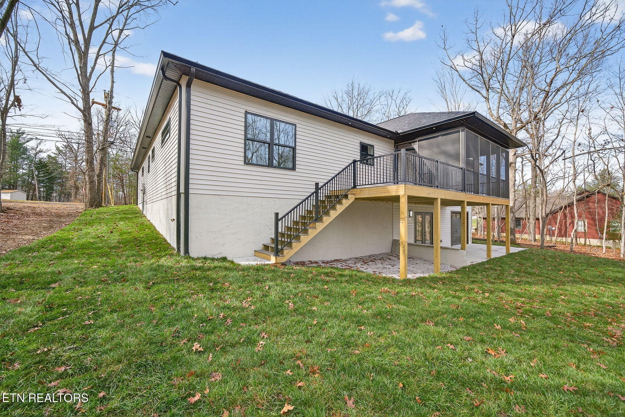 Crossville, Tennessee, 38558, United States, 3 Bedrooms Bedrooms, ,2 BathroomsBathrooms,Residential,For Sale,1989855