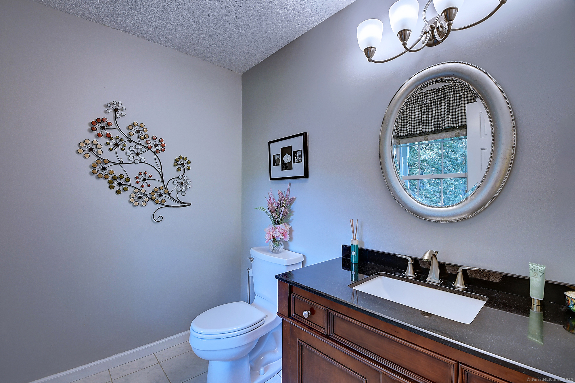 Cheshire, Connecticut, 06410, United States, 3 Bedrooms Bedrooms, ,3 BathroomsBathrooms,Residential,For Sale,1987474