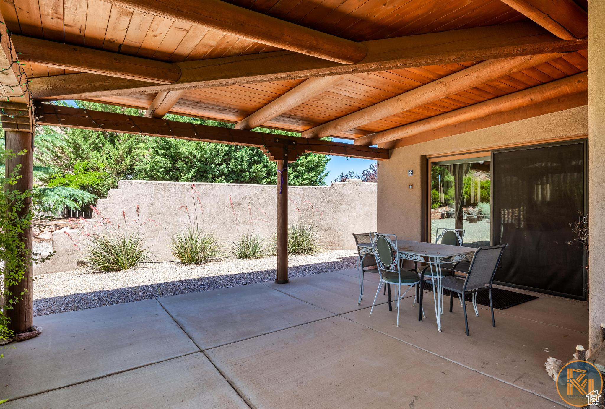 Kanab, Utah, 84741, United States, 2 Bedrooms Bedrooms, ,3 BathroomsBathrooms,Residential,For Sale,1903679